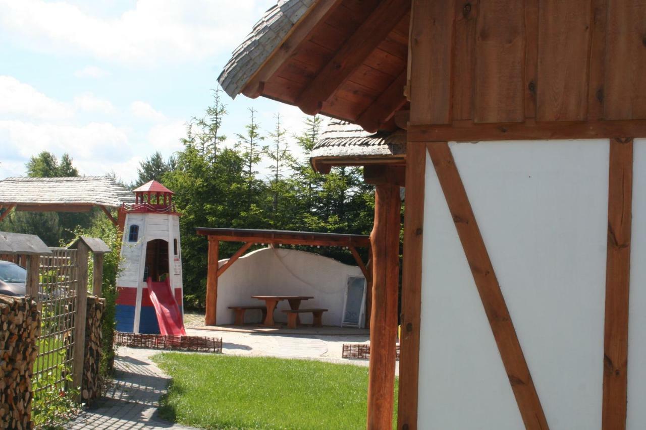Zagroda Pod Gontem Kopalino Exterior photo